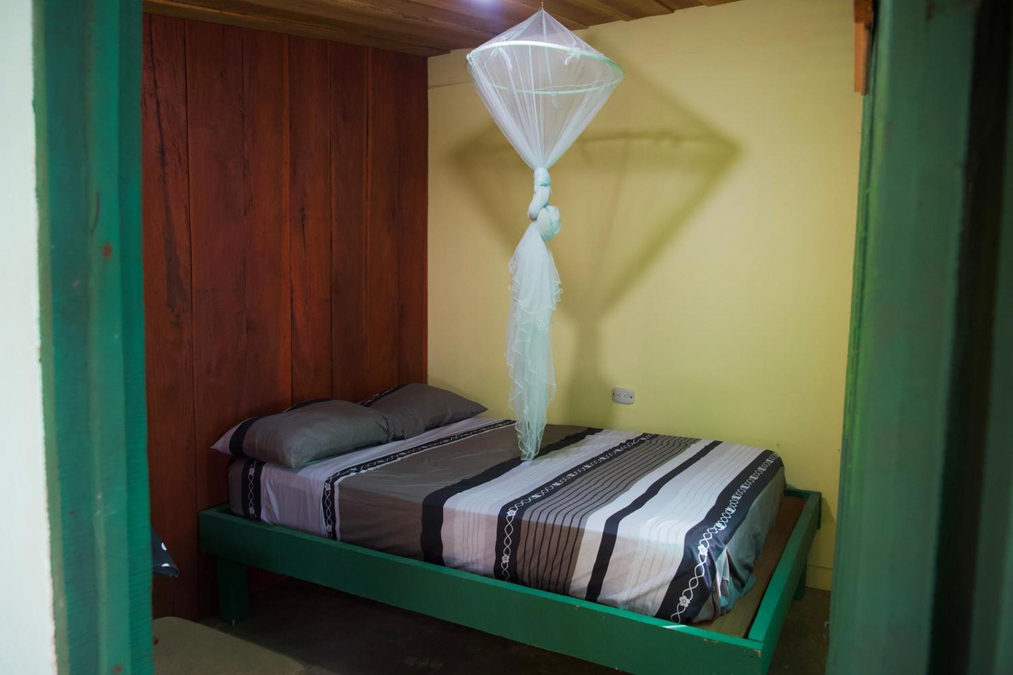 Albergue Casa Mamre Cahuita Exterior foto