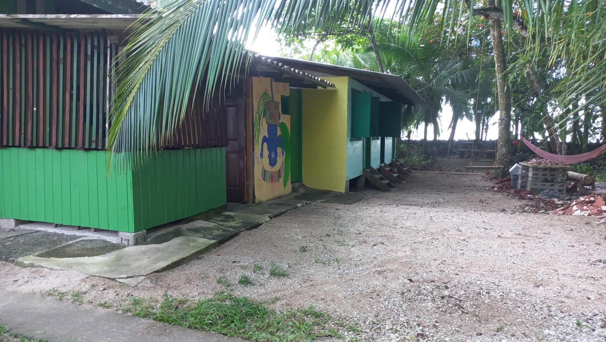 Albergue Casa Mamre Cahuita Exterior foto